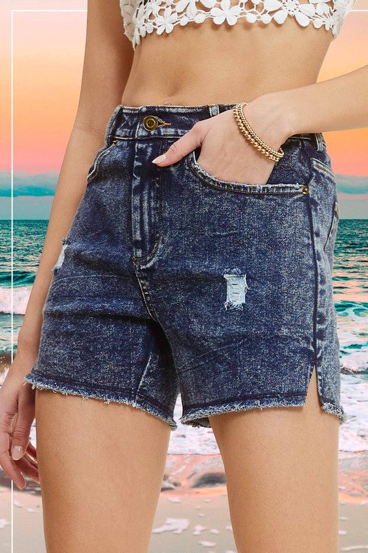 CASUAL WASHED STYLE DENIM SHORTS WITH POCKETS