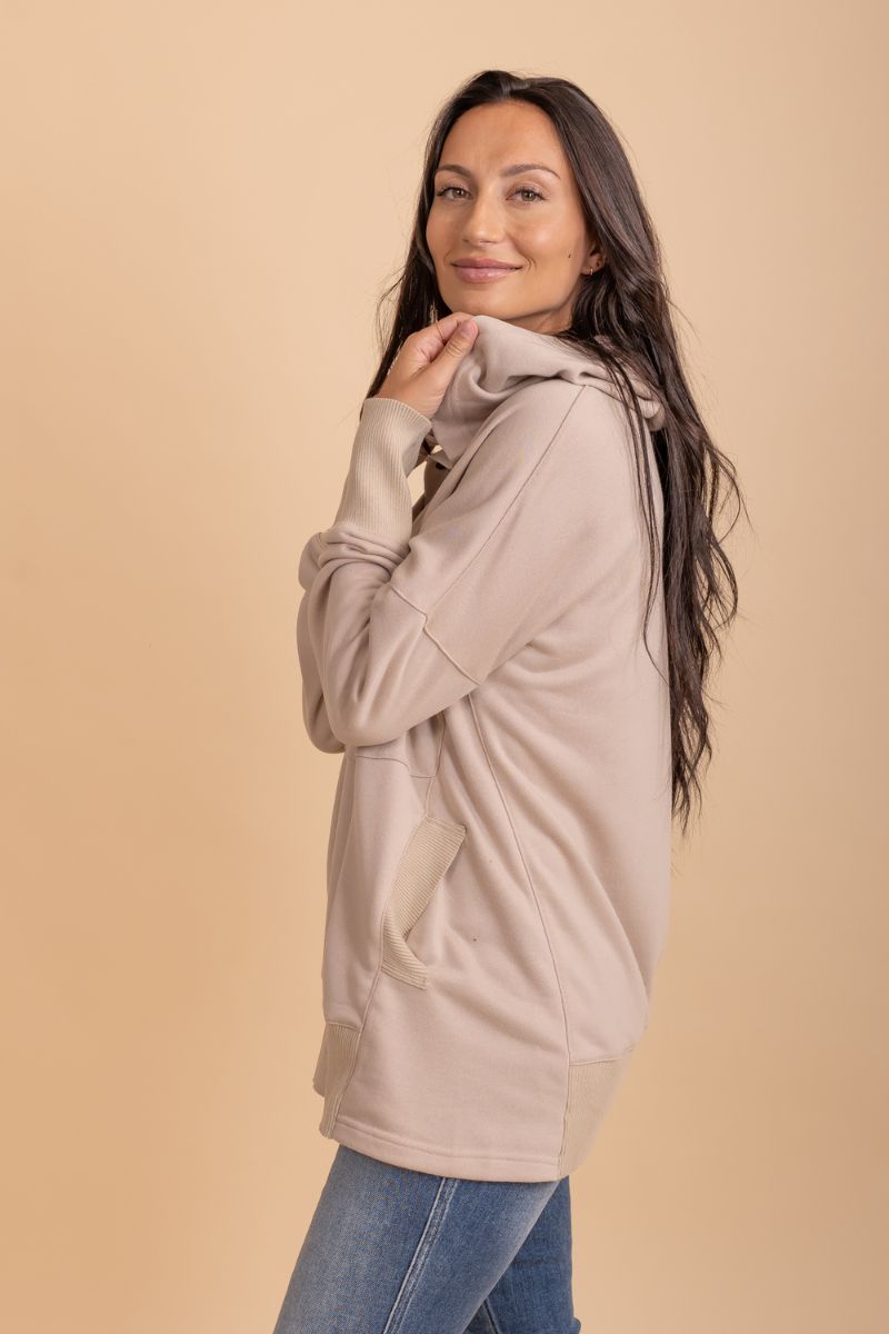 Comfortable fit long sleeve gray hoodie