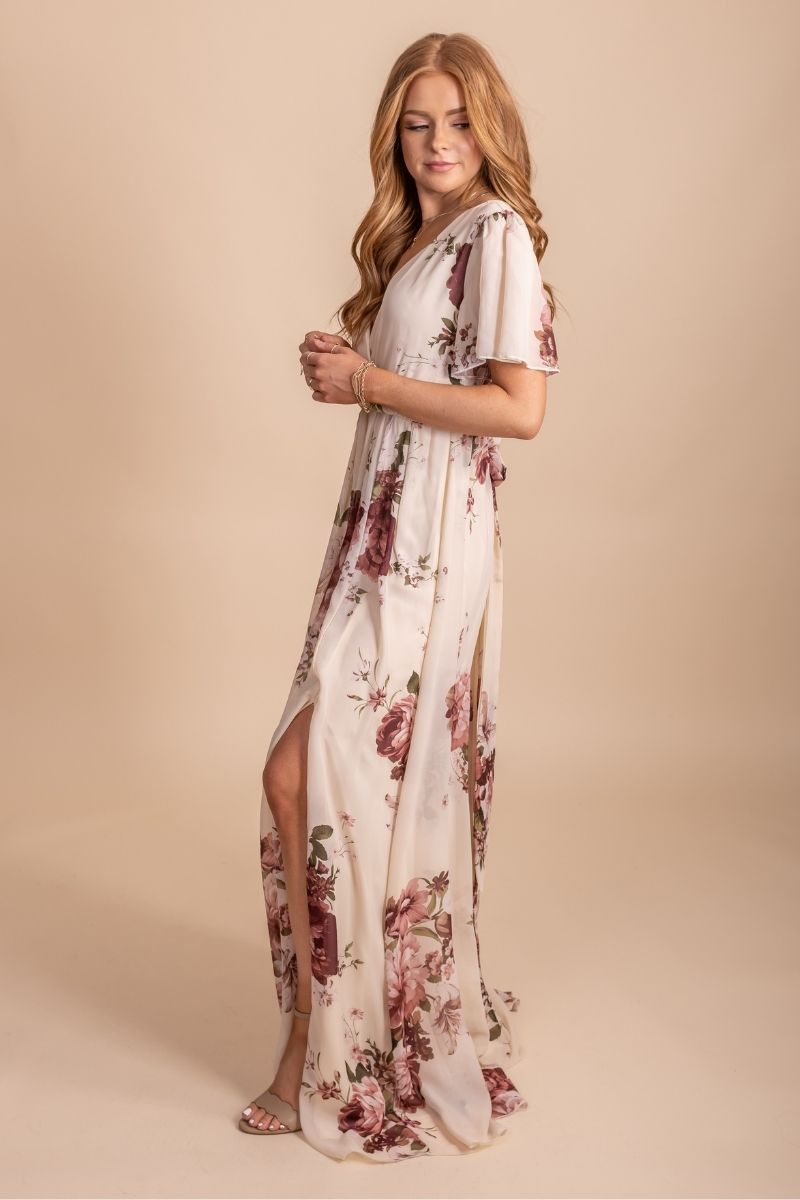 Floral maxi dress with cute flutter sleeves 