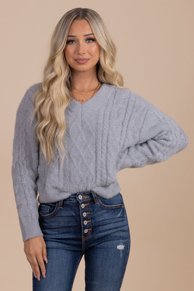 boutique women's light gray long sleeve pullover sweater