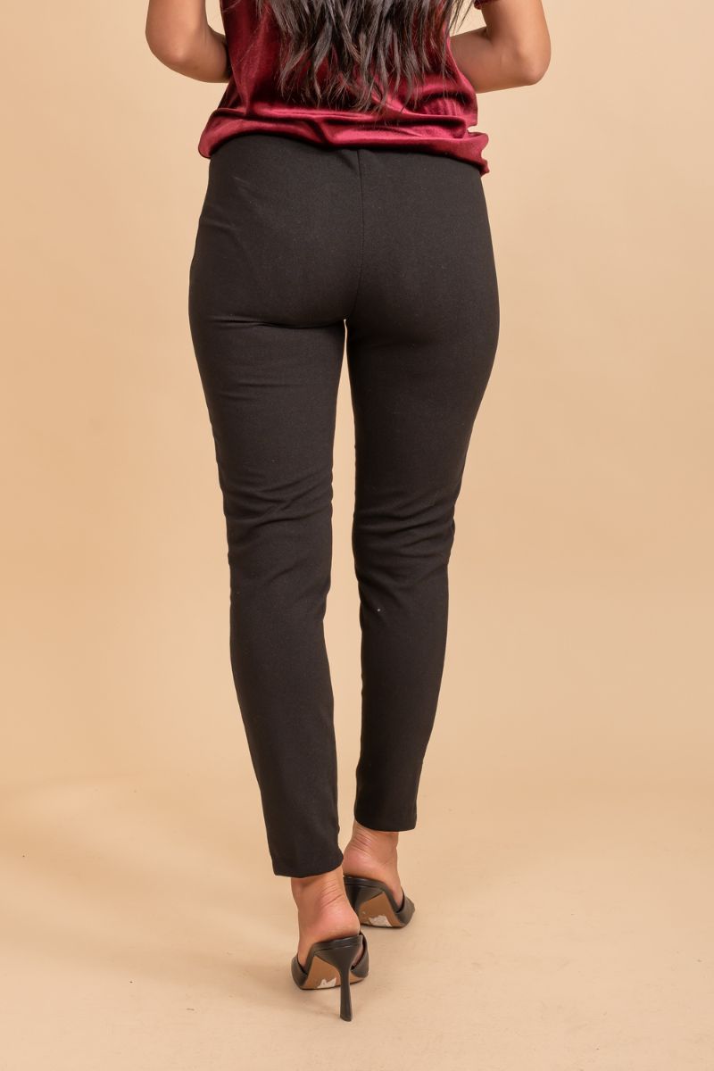 high wasted black comfortable material pant