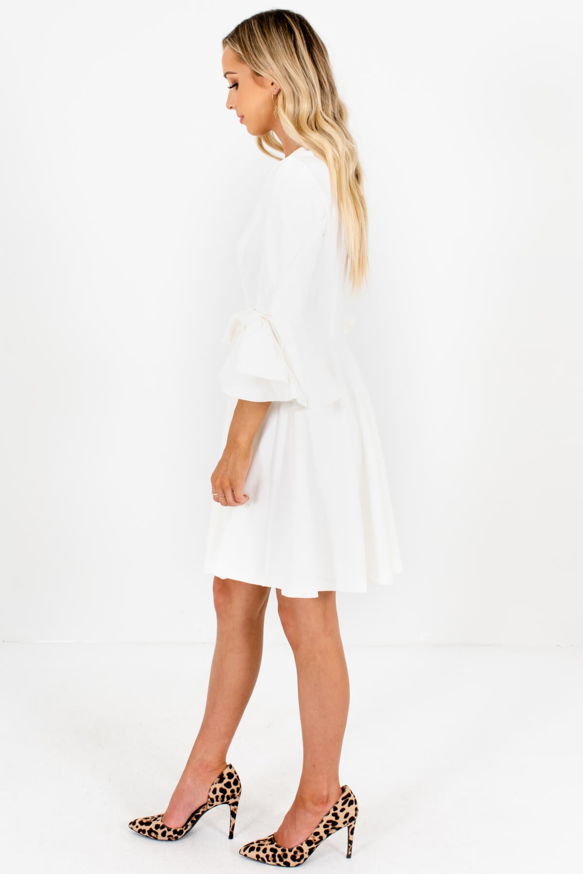 White Pleated Flare Bow Sleeve Mini Dresses for Women