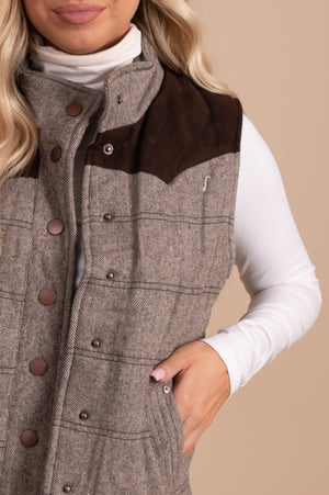 sleeveless puffer for fall and winter