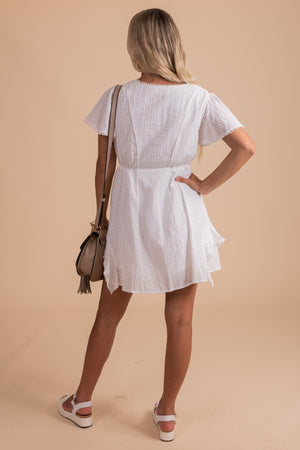 White Mini Dress with Textured Fabric and Flutter Sleeves