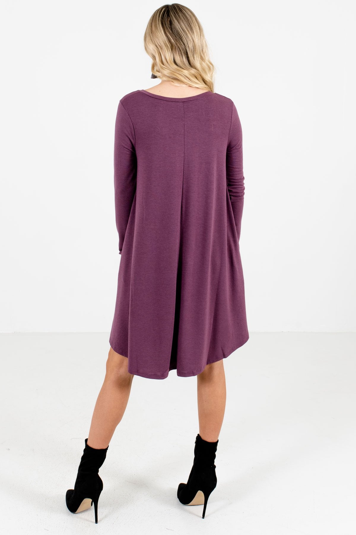 Women’s Purple V-Neckline Boutique Mini Dress
