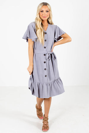 Boutique Knee-Length Dress in Light Gray.