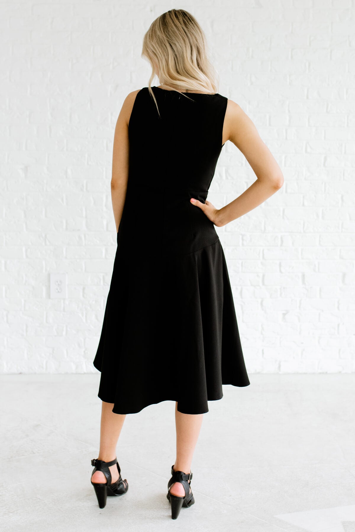 Women's Black Back Zipper Boutique Knee-Length Dress