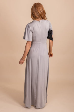 Maxi dress with zipper in back and flutter sleeves