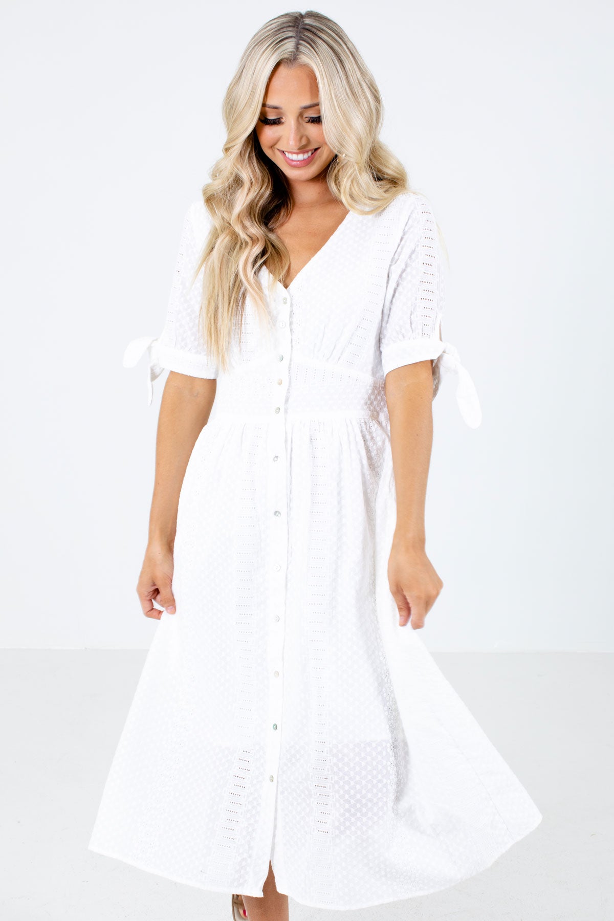 Women's White V-Neckline Boutique Midi Dress