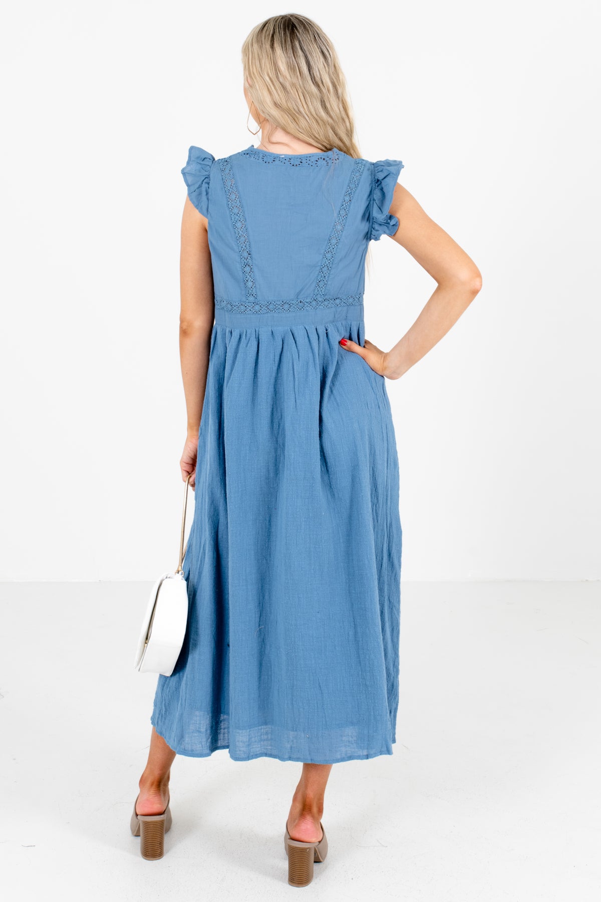 Women's Blue Scalloped V-Neckline Boutique Midi Dress