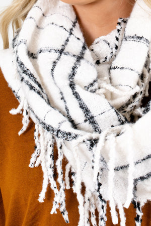 Women's White Fringed Detailed Boutique Scarf