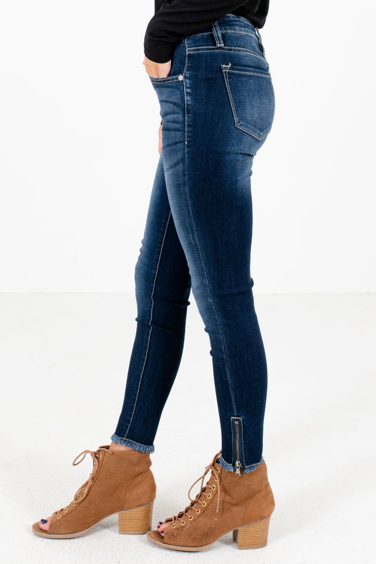 Dark Wash Blue Frayed and Zipper Hem Detailed Boutique Skinny Jeans for Women