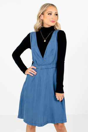 Women's Blue Deep V-Neckline Boutique Knee-Length Dress