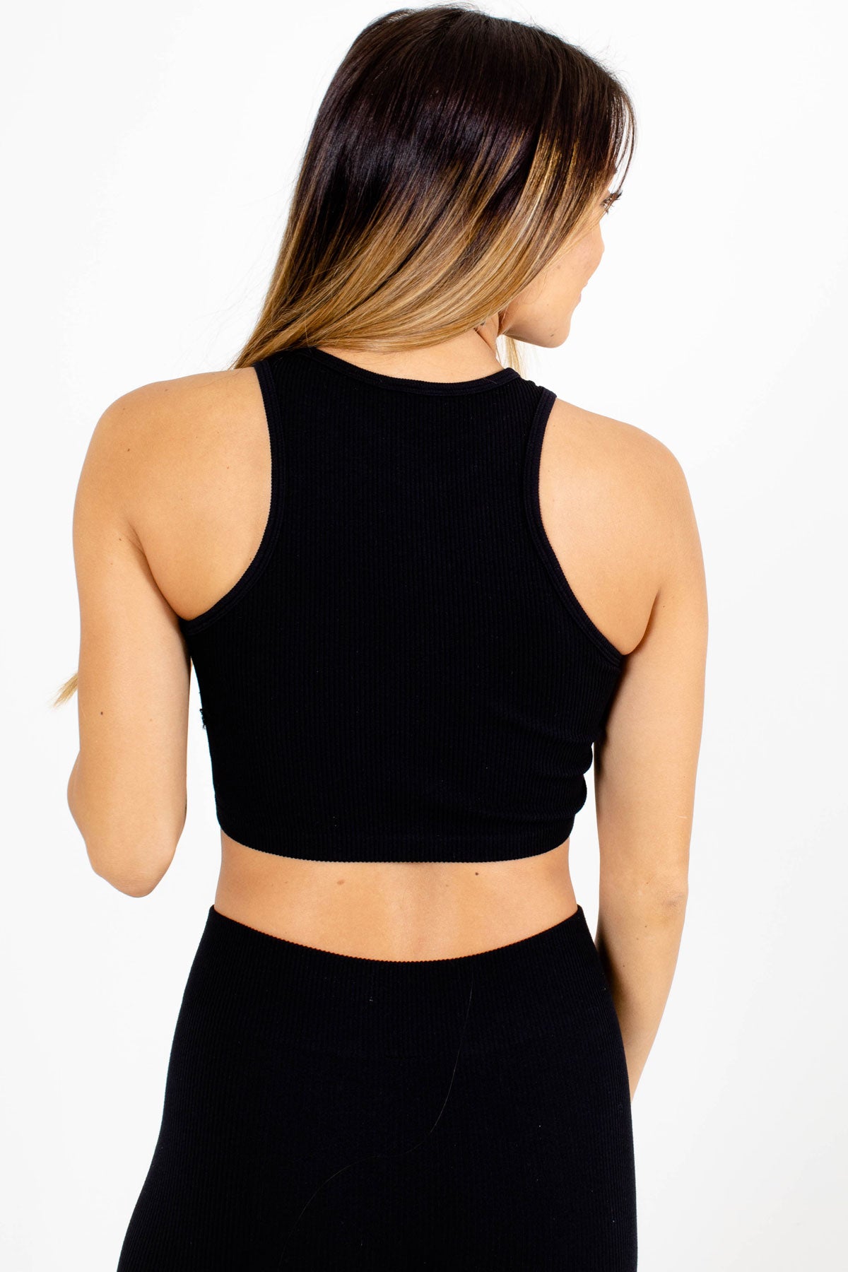 Cropped Tank Activewear in Black