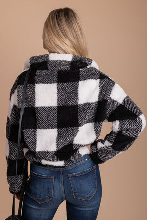 boutique women's black and white plaid pullover