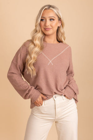 brown long sleeve crew neck waffle knit top