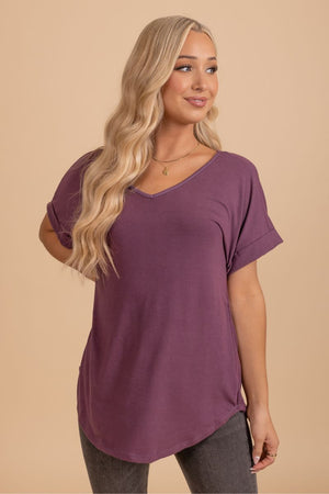 short sleeve v-neck purple rounded hem top