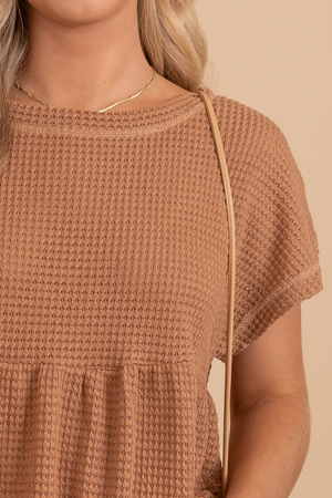 brown tiered waffle top