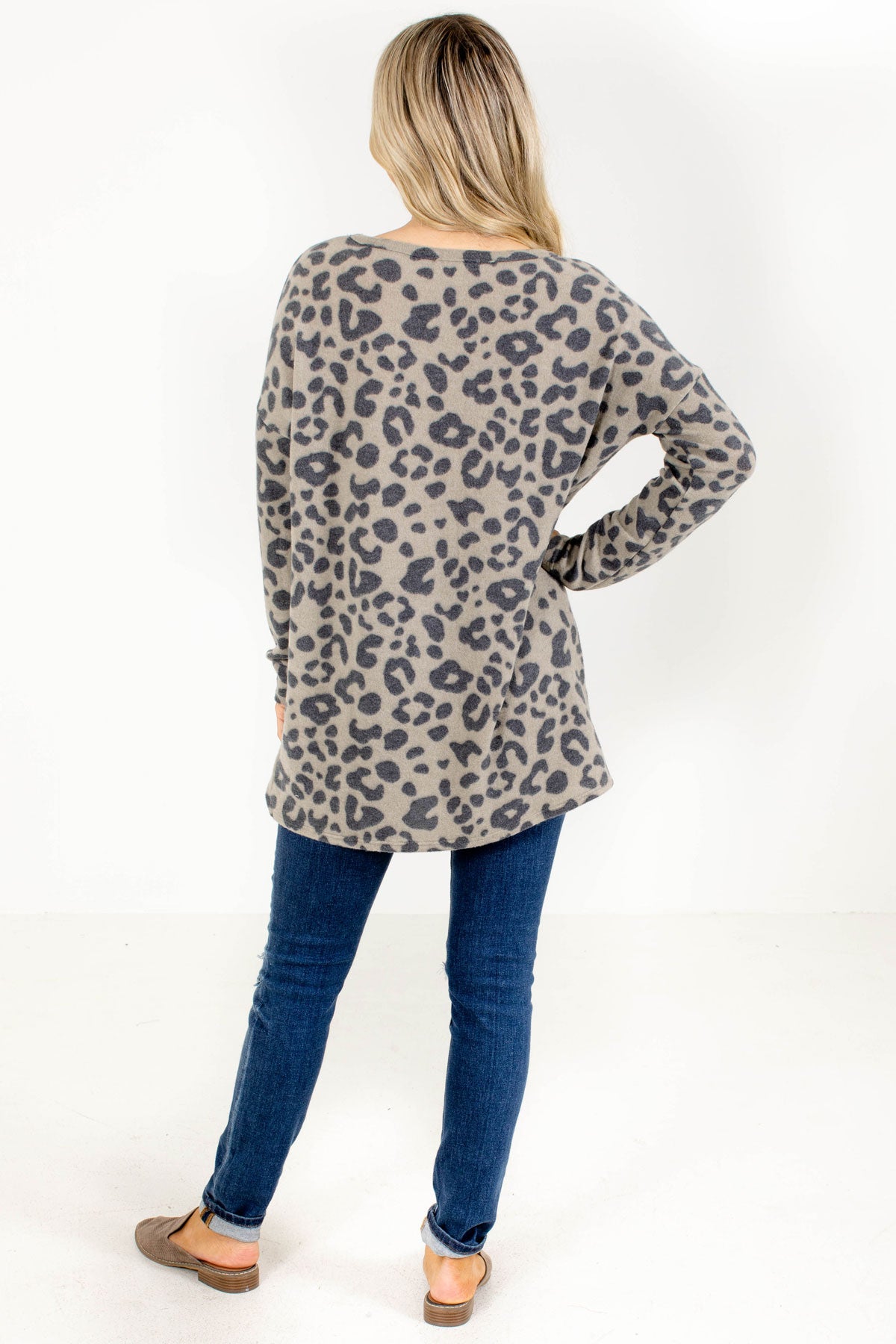 Women's Oversized Long Sleeve Top with Leopard Print